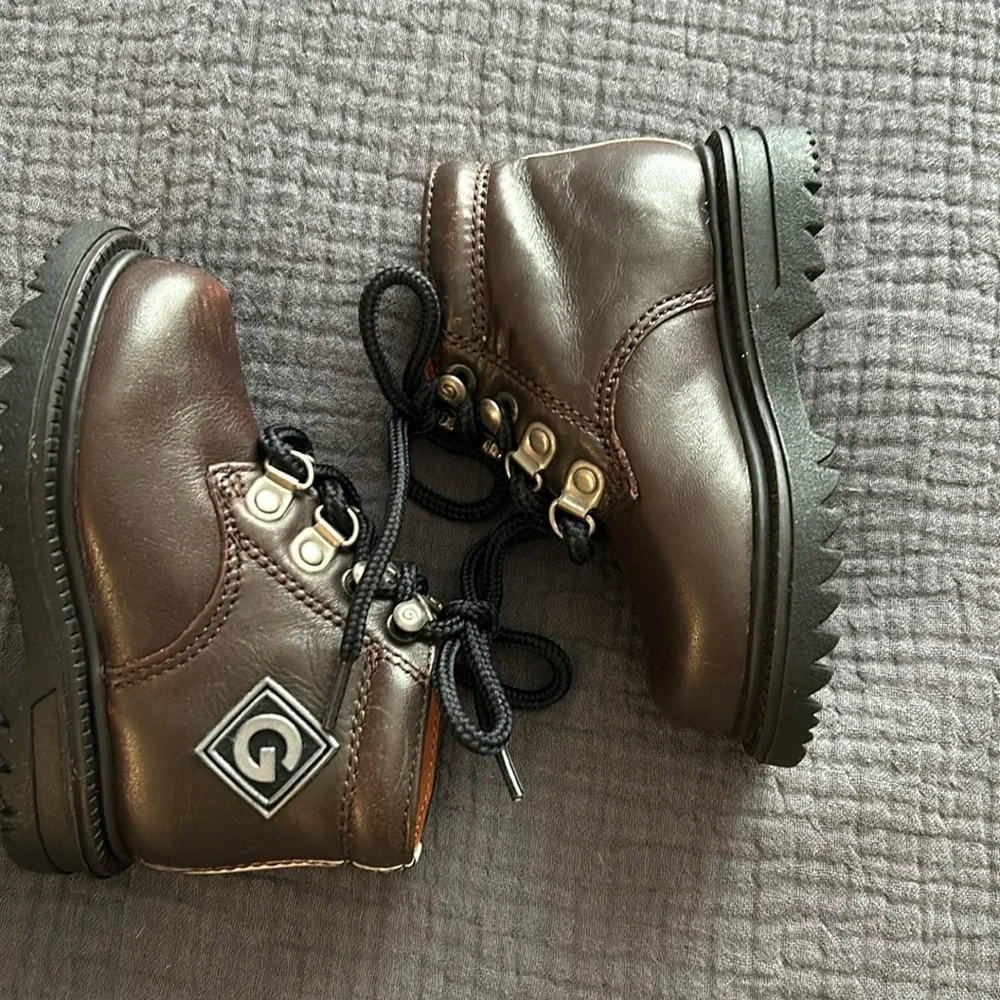 Gymboree leather boots with reflective strip